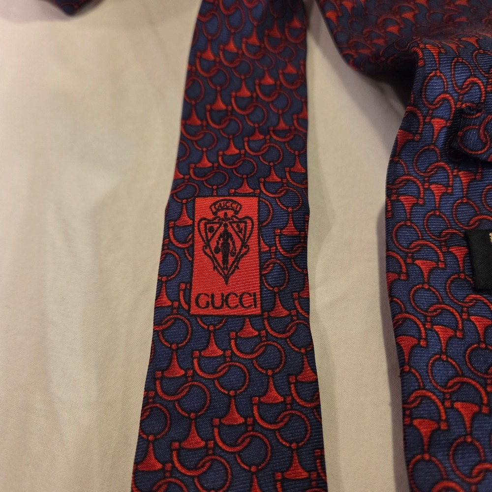 Vintage Gucci 100% Silk Necktie Horsebit Pattern, Made In Italy, Red Blue - Picture 6 of 10